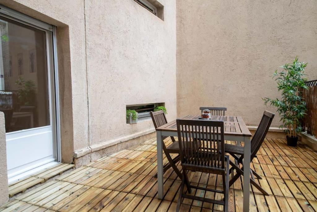 Apartament Elegant T3 Le Petit Palais Awinion Zewnętrze zdjęcie